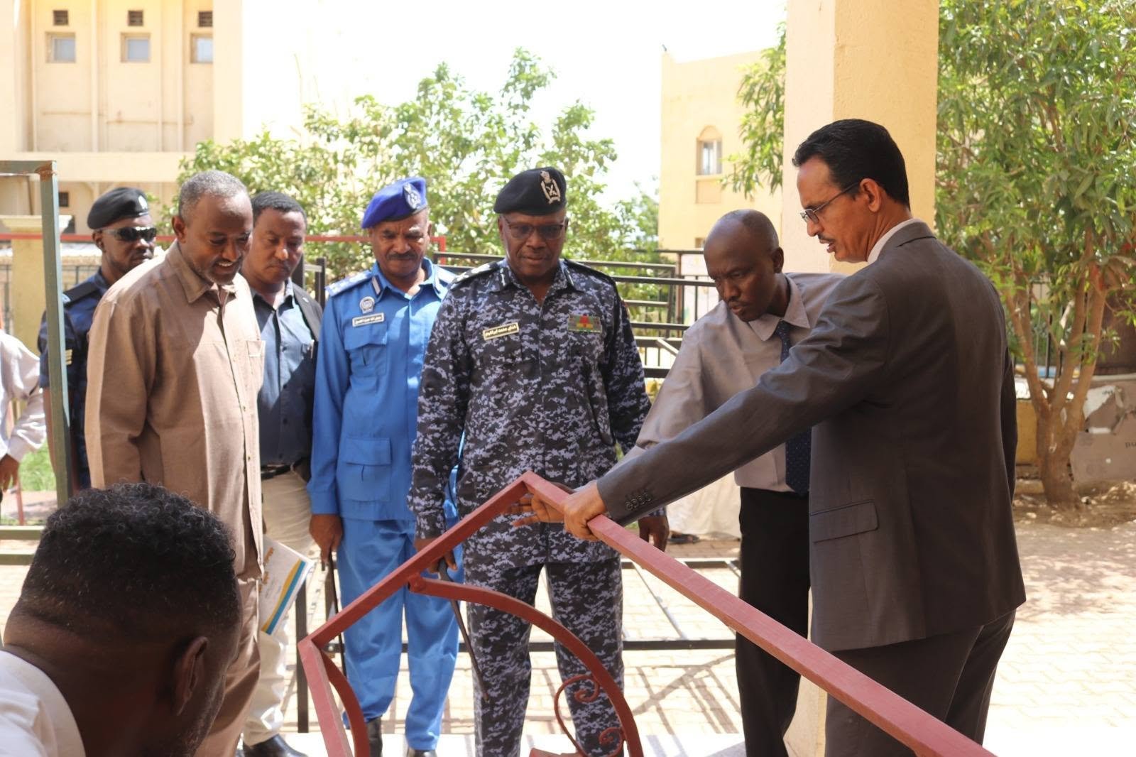 مجمع دار الخير التنموي يستقبل وفداً رفيعاً يضم قيادات أمنية وتعليمية وإنسانية بولاية كسلا