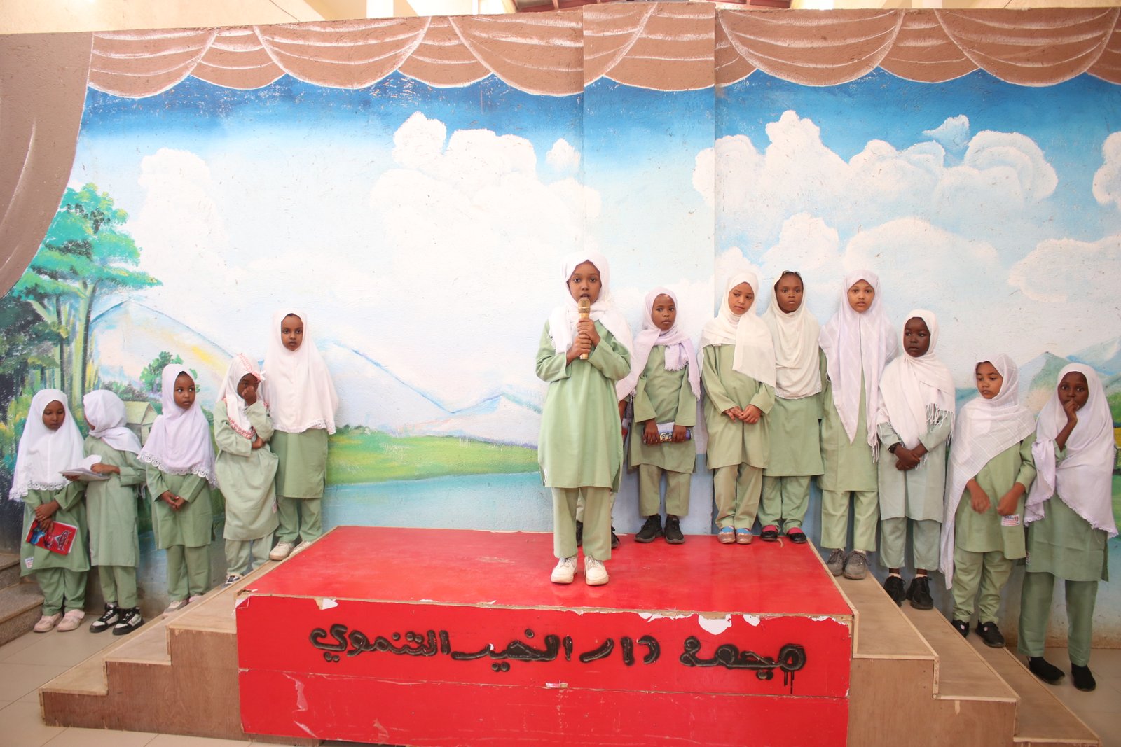 الاذاعة المدرسية مدرسة البنات الدولية